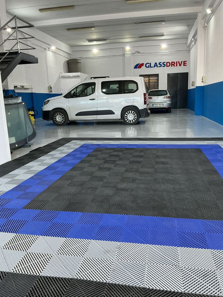 Glassdrive Dos Hermanas Montequinto-Glassdrive