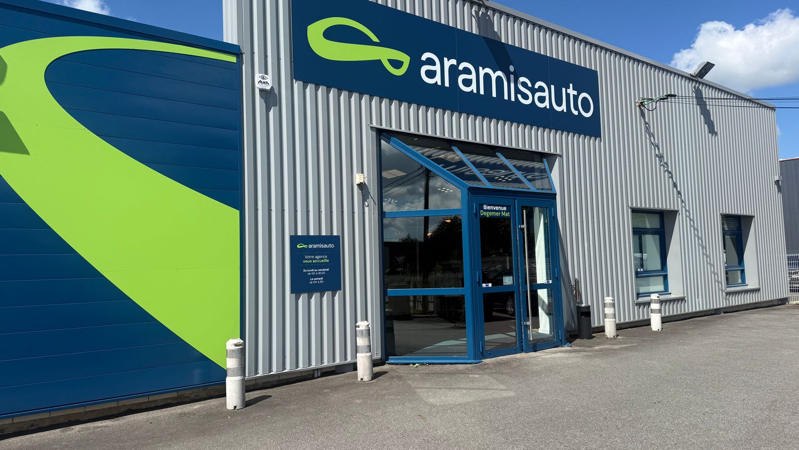 Photo 1 of Aramisauto Rennes