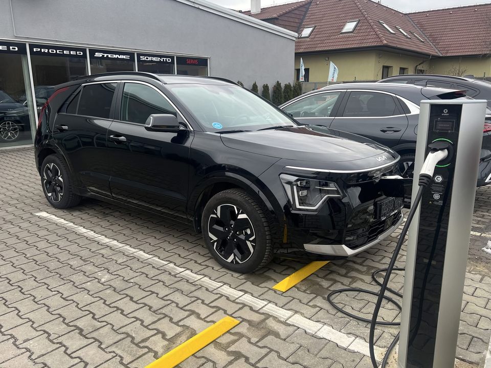 Foto 4 di Kia - Dolnis