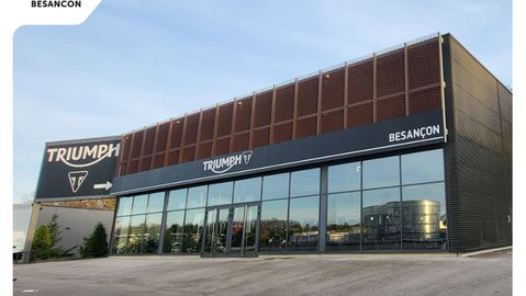 Foto 1 di Triumph Besançon