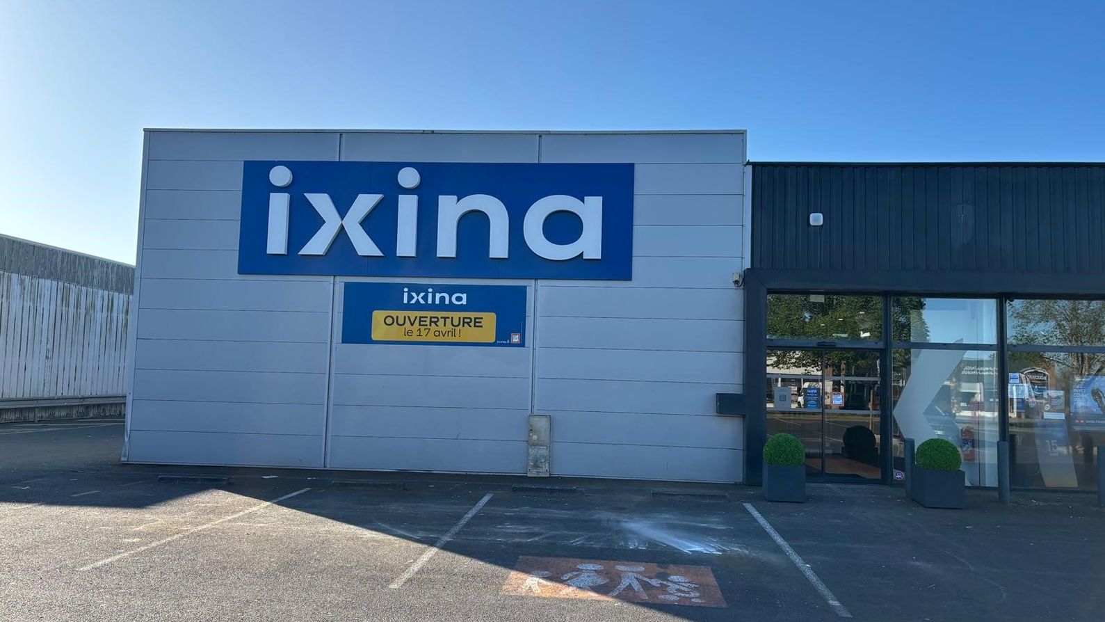 Foto 1 di IXINA Châtellerault