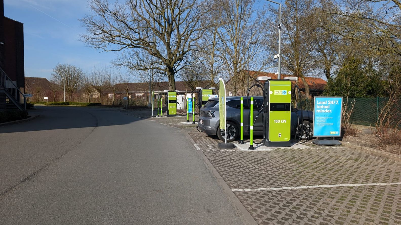 Foto 1 di DATS 24 EV Charging point