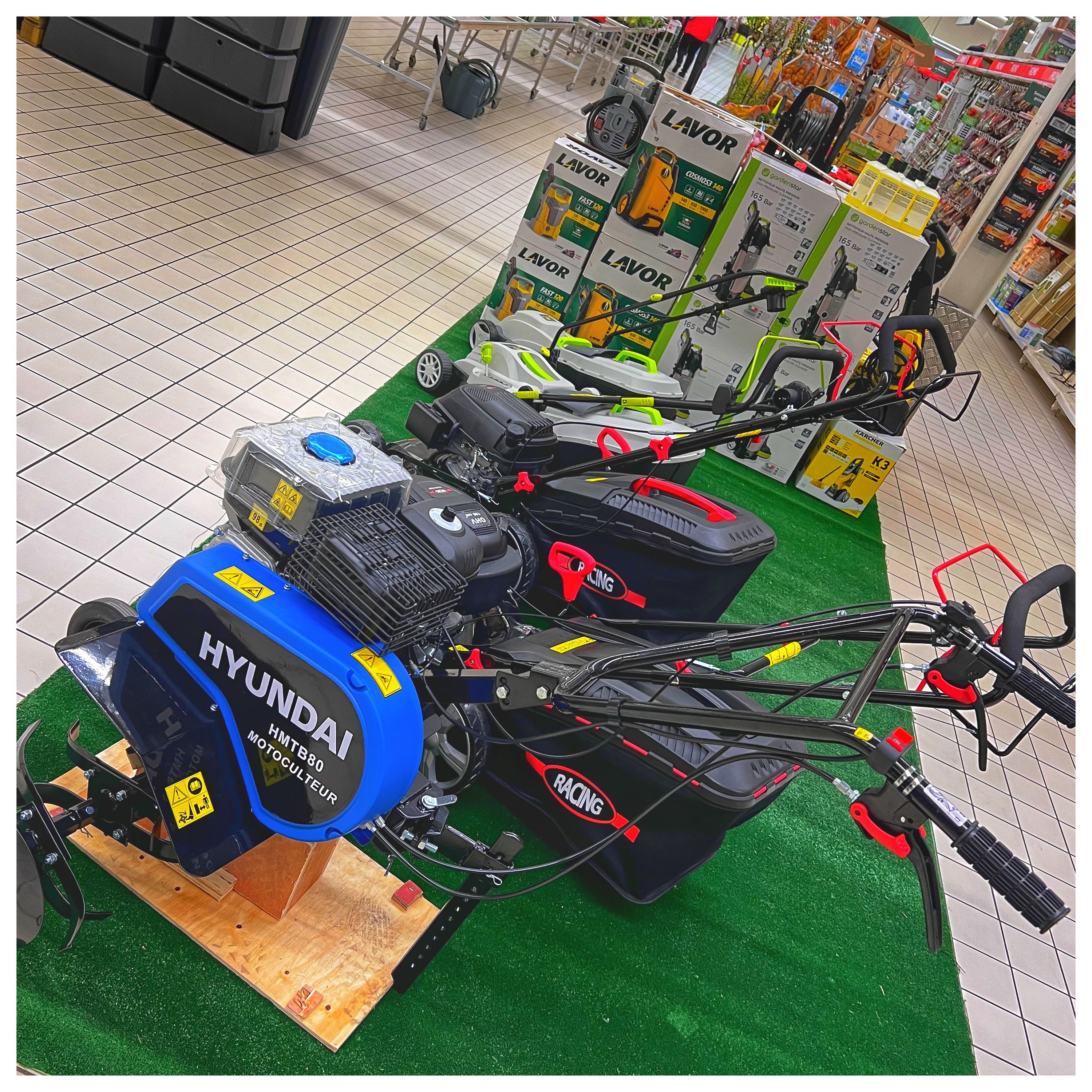Foto 1595 di Auchan Hypermarché Châtellerault