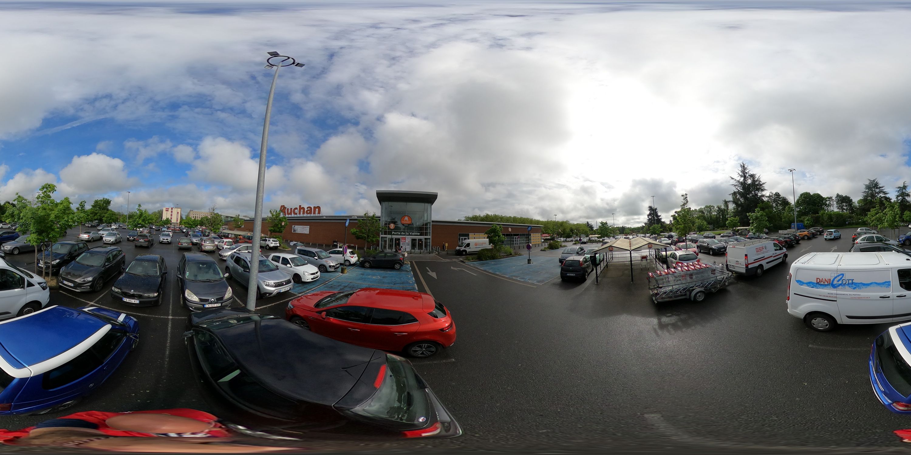 Foto 1435 di Auchan Hypermarché Châtellerault