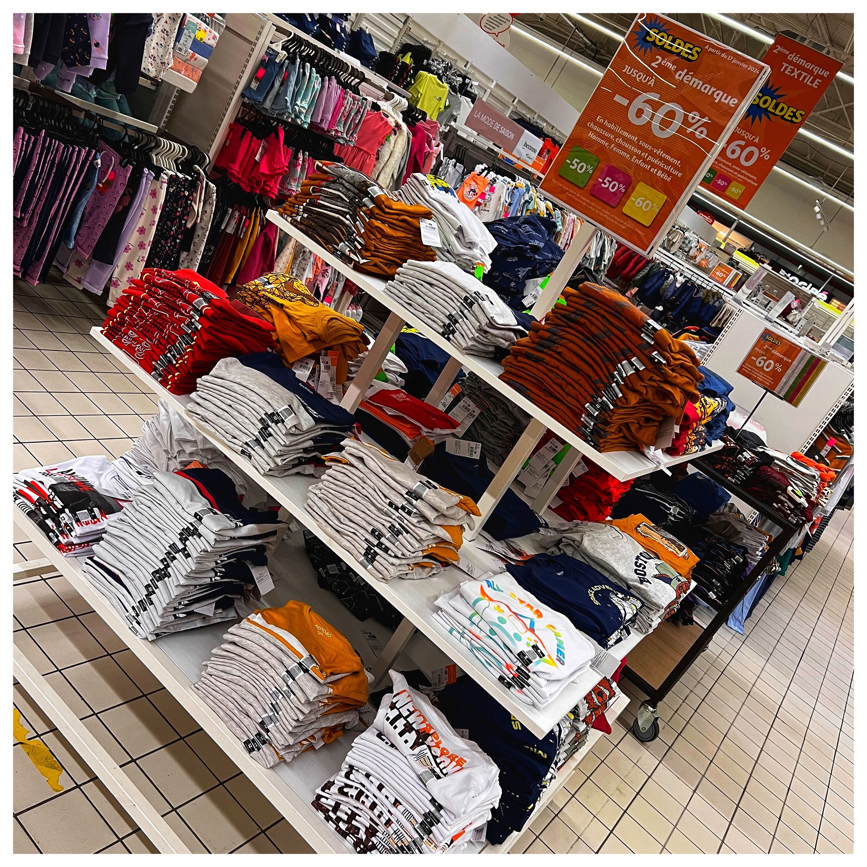 Foto 1596 di Auchan Hypermarché Châtellerault